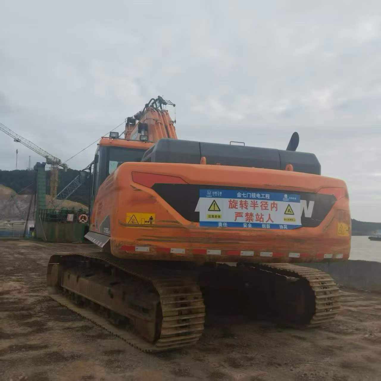 Buy Doosan DH360-V Used Excavator / 1