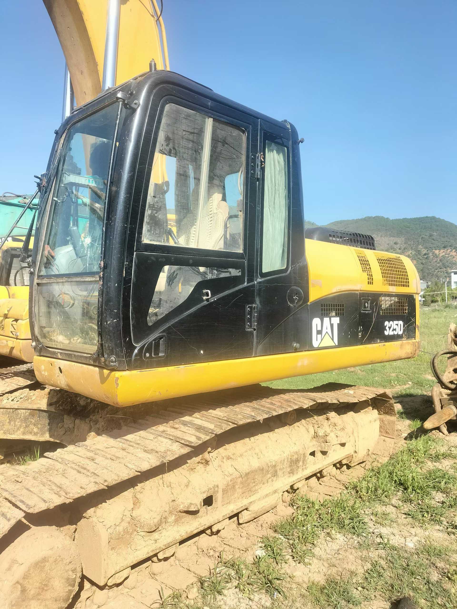 Buy Caterpillar 324D Used Excavator / 1