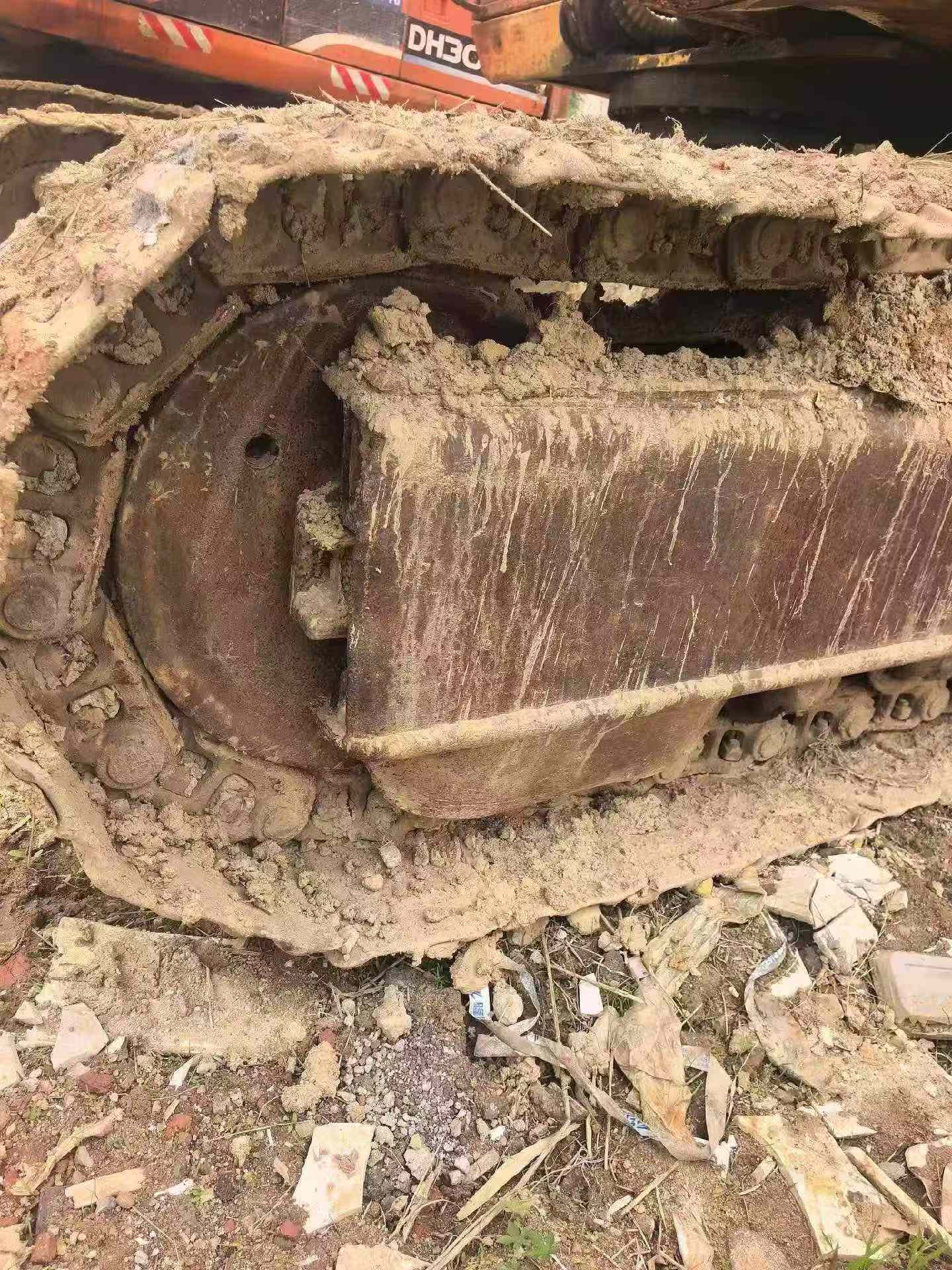 Buy Hyundai R300LC-5 Used Excavator / 4