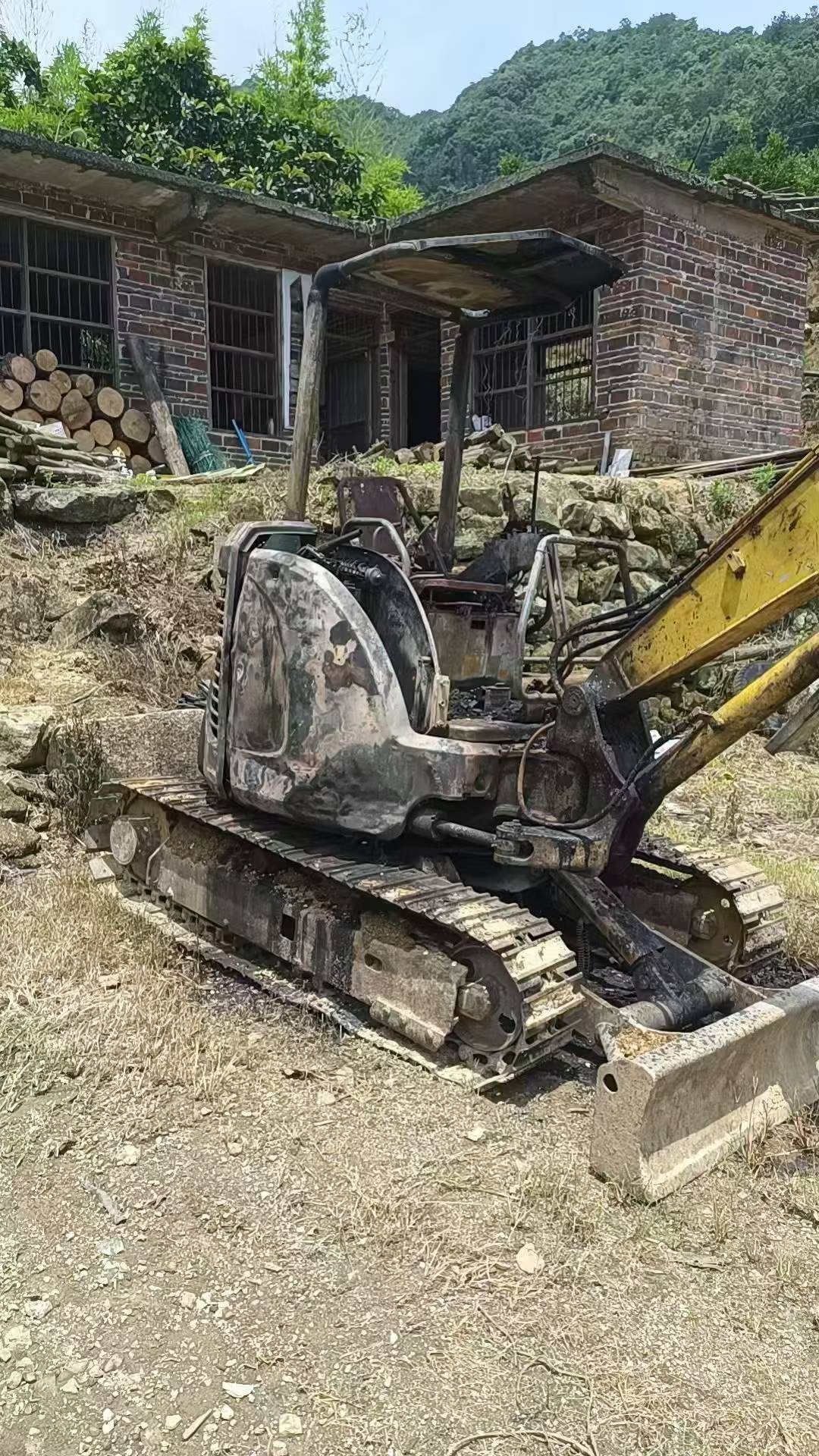 Buy Komatsu PC30-1 Used Excavator / 2 Buy Komatsu PC30-1 Used Excavator / 2