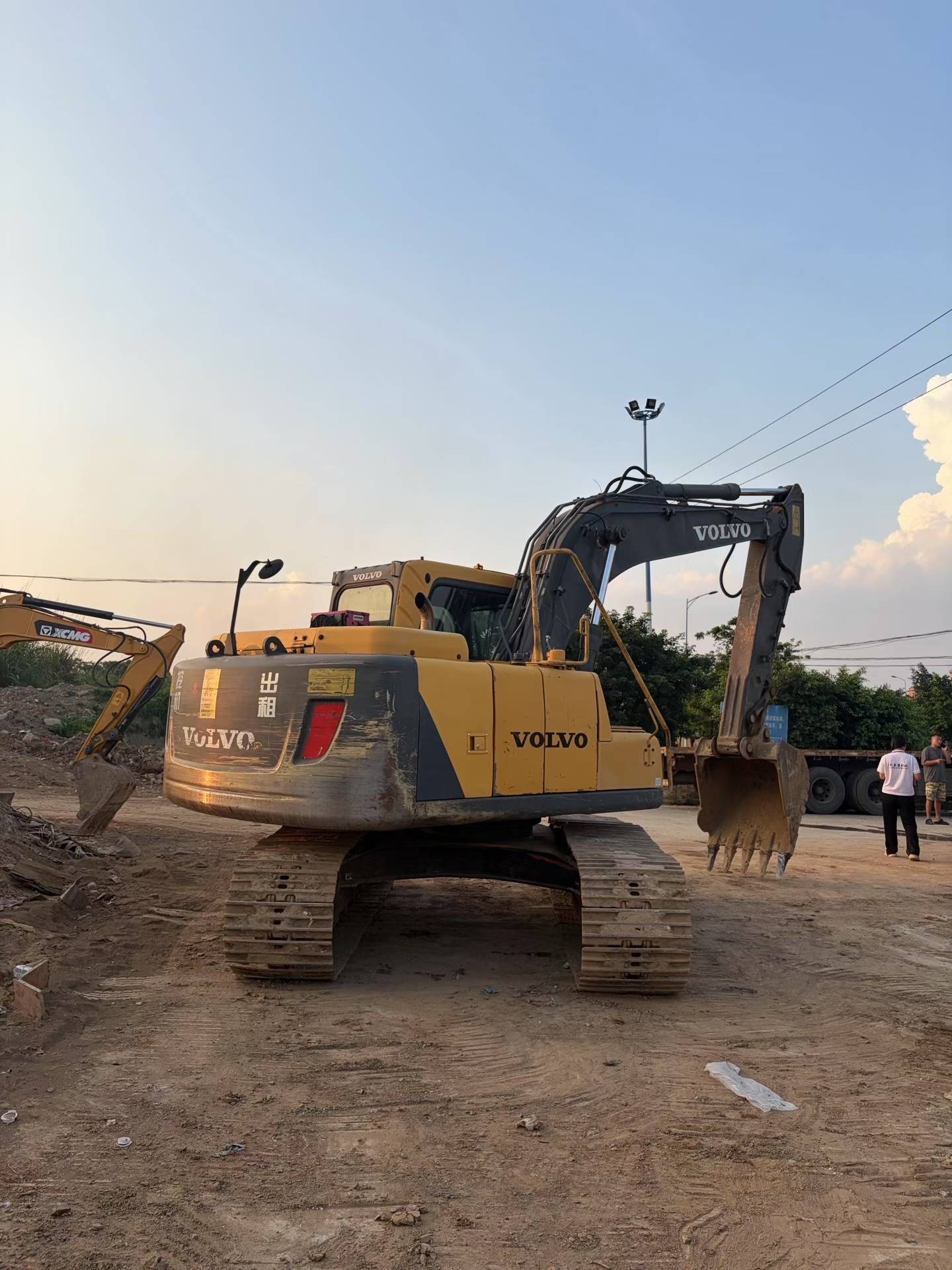 Buy Volvo EC140 Used Excavator / 3