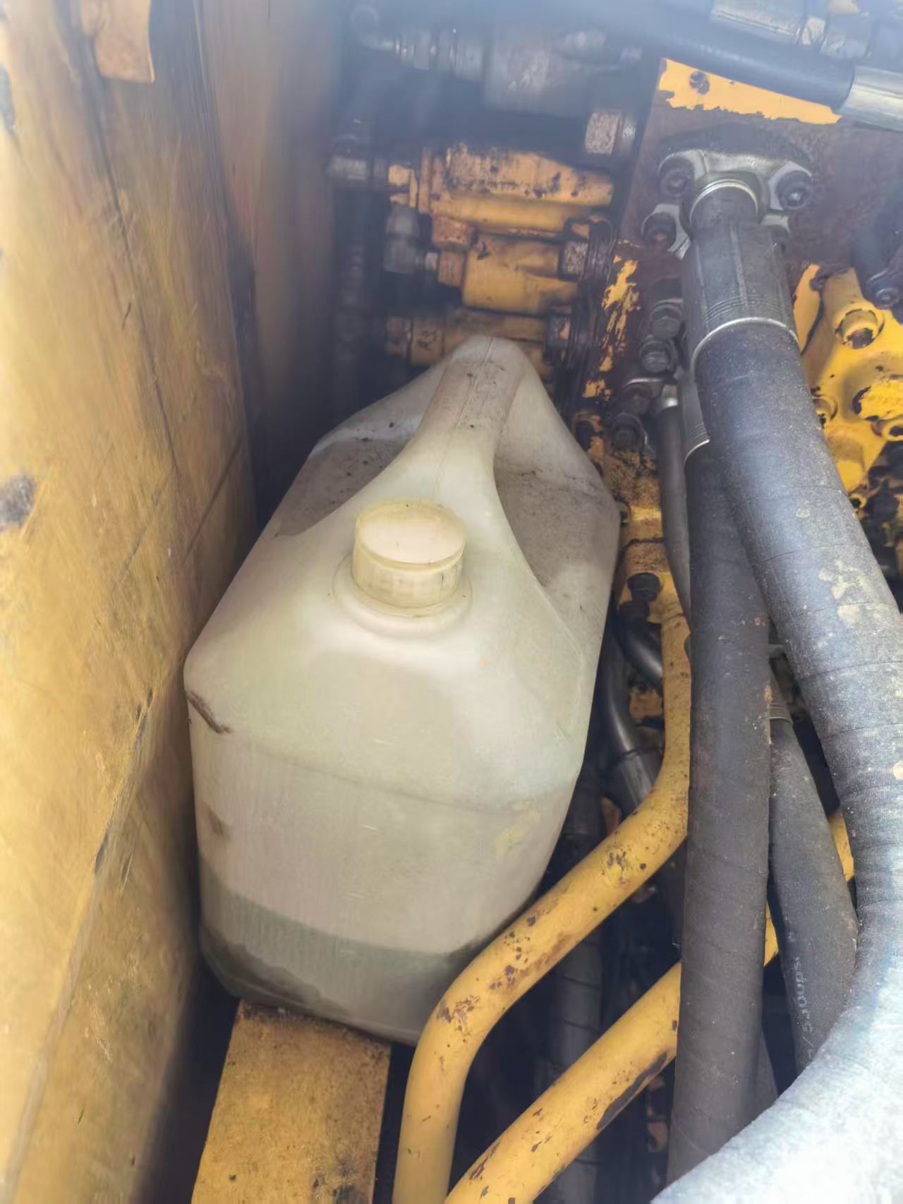 Buy Komatsu PC200-8 Used Excavator / 3 Buy Komatsu PC200-8 Used Excavator / 3
