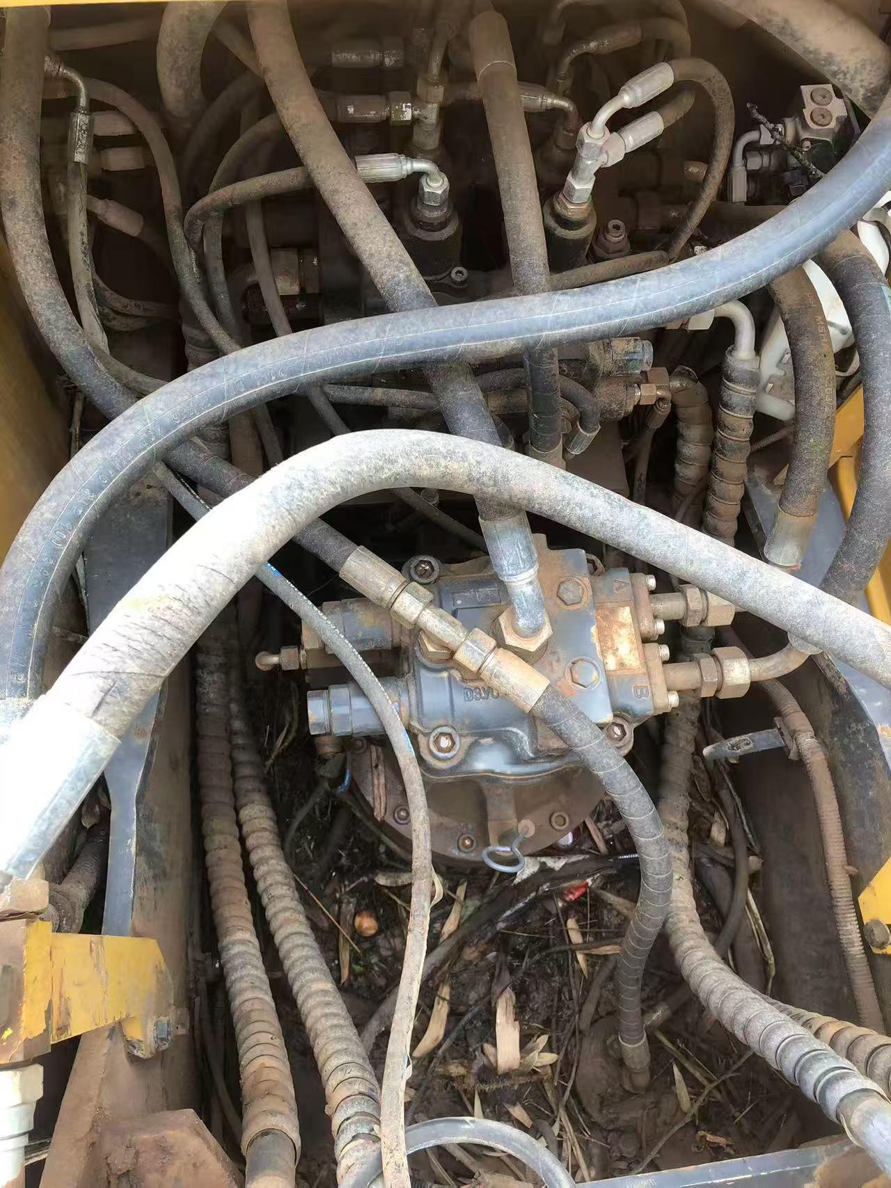 Buy XCMG XE135B Used Excavator / 5