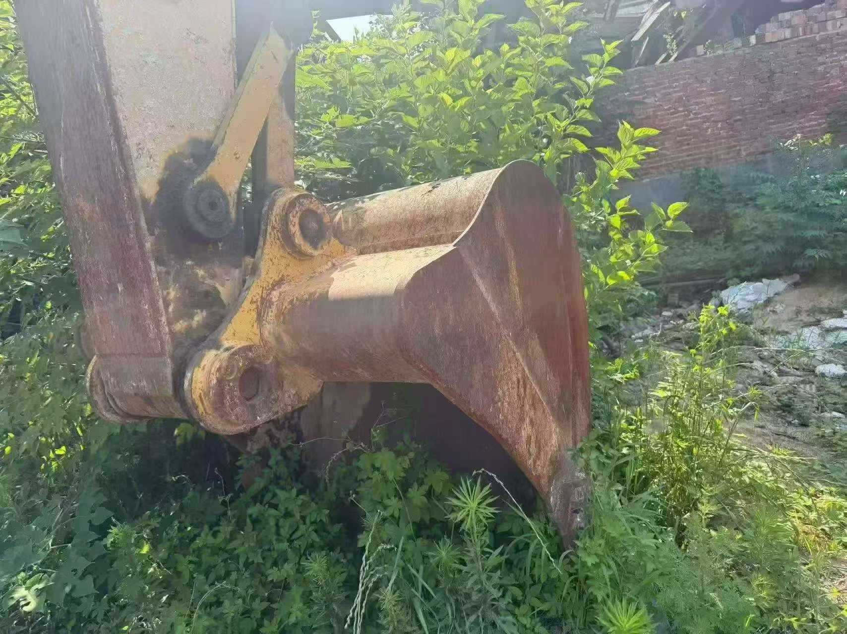 Buy Caterpillar 323 Used Excavator / 2 Buy Caterpillar 323 Used Excavator / 2