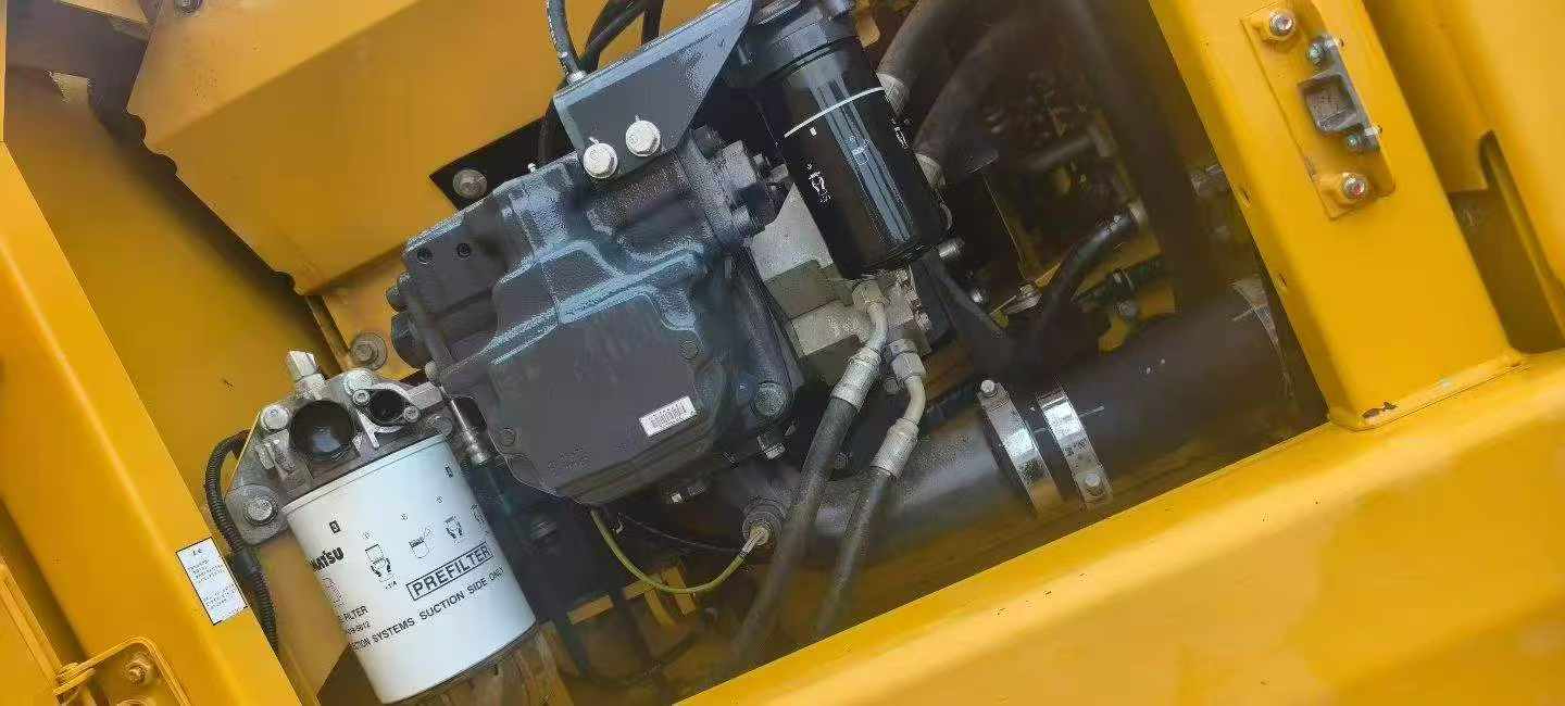 Buy Komatsu PC200 Used Excavator / 7