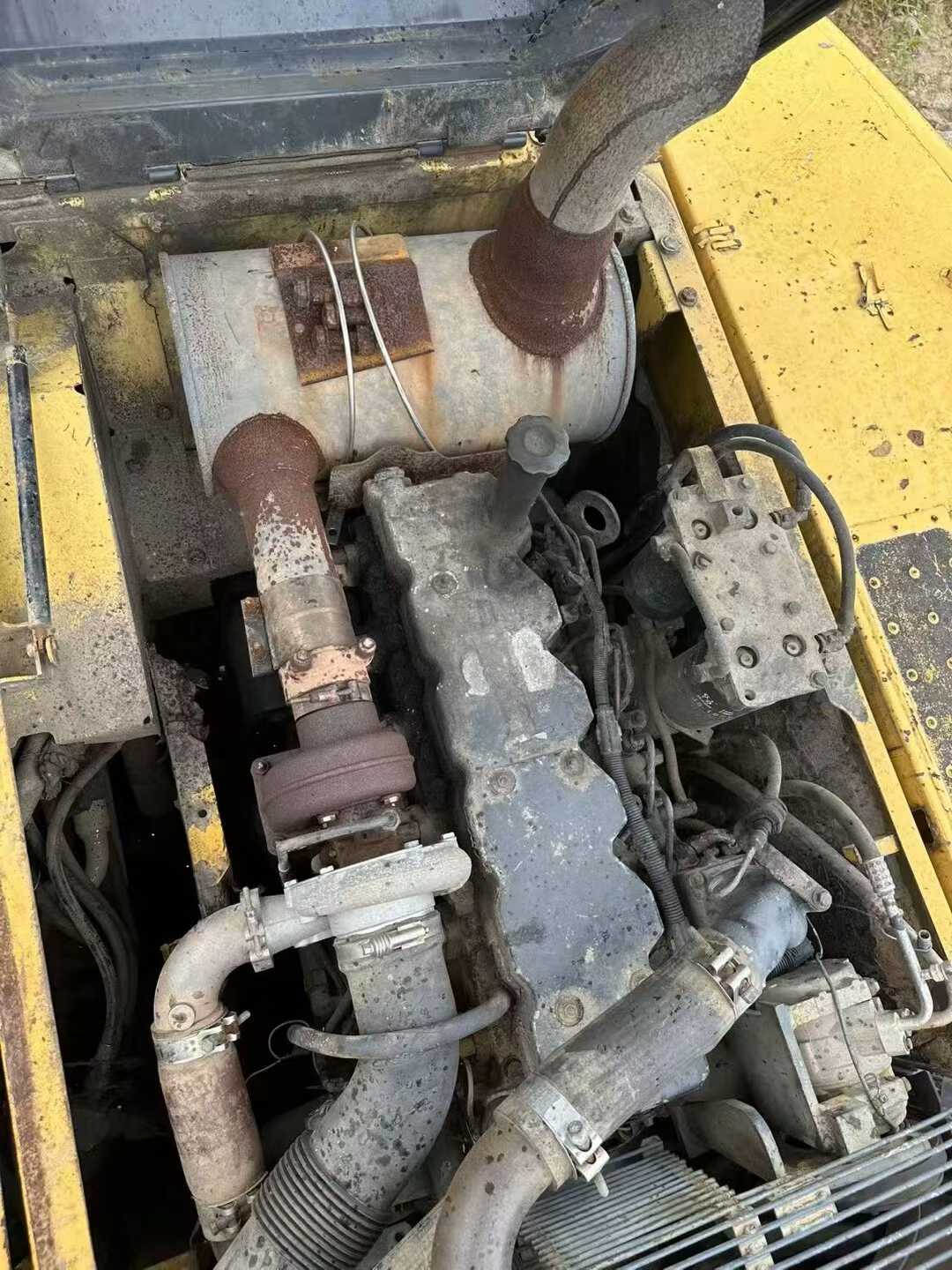 Buy Komatsu PC220-8 Used Excavator / 5 Buy Komatsu PC220-8 Used Excavator / 5