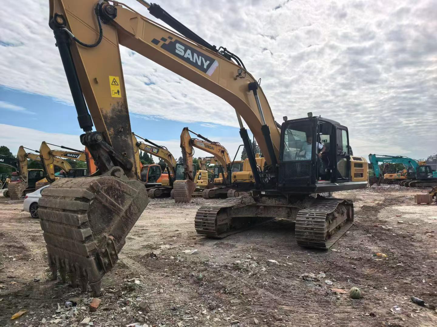 Buy Sany SY245H Used Excavator / 4