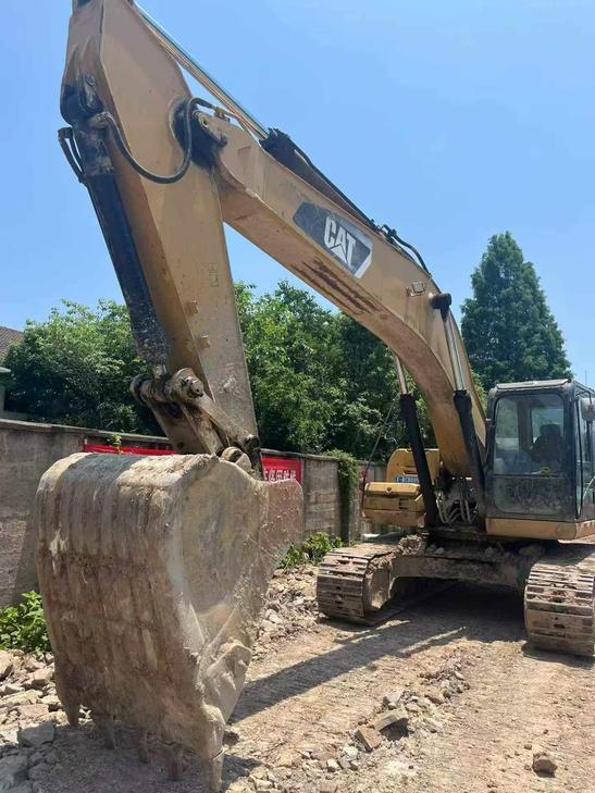 Buy Caterpillar 329D Used Excavator / 1