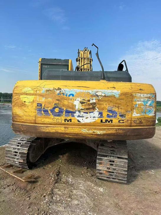 Buy Komatsu PC210-8M0 Used Excavator / 1