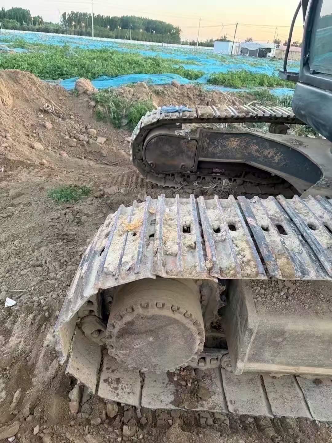 Buy Hyundai R305LVS Used Excavator / 8