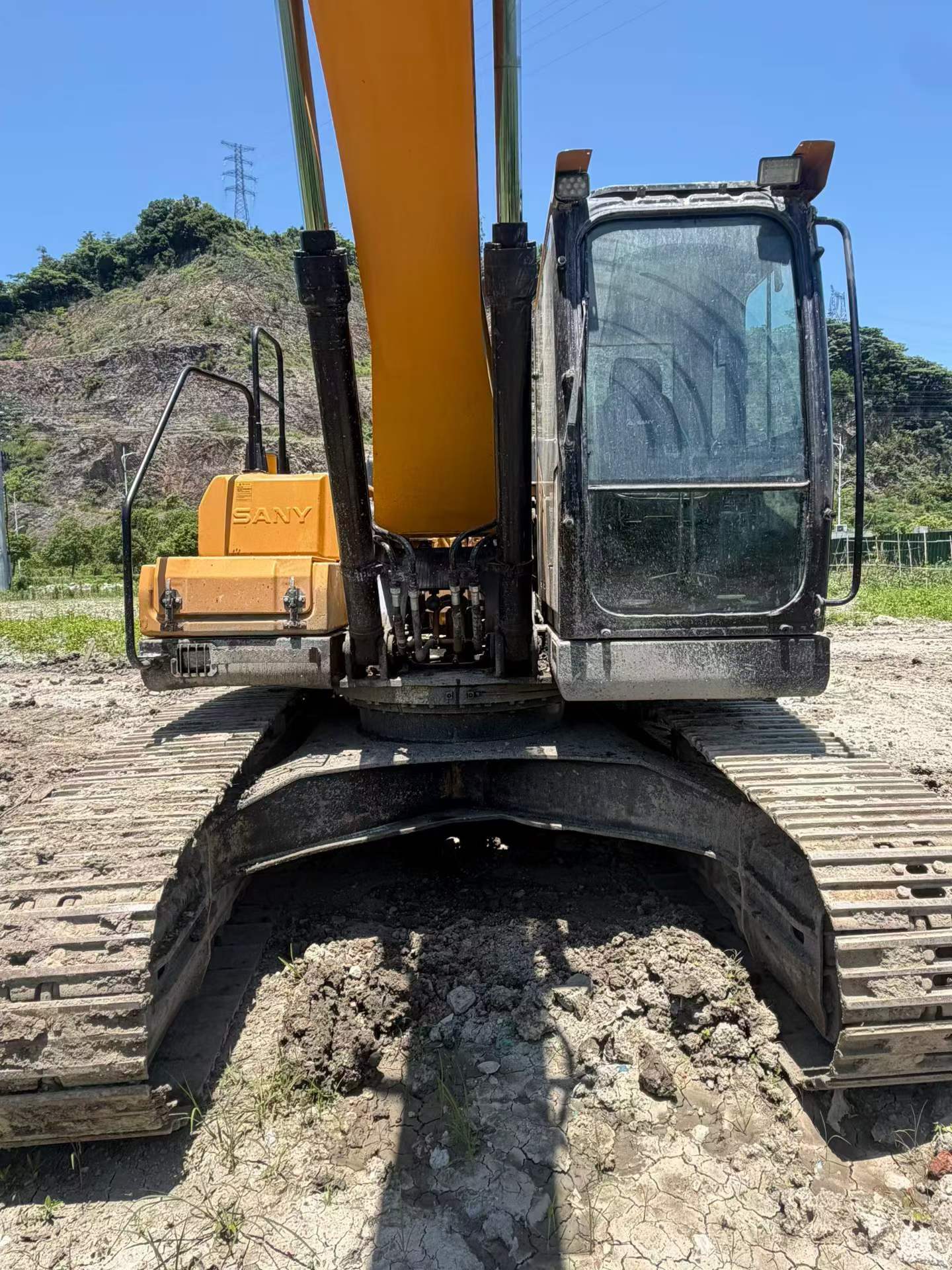 Buy Sany SY215H Used Excavator / 2 Buy Sany SY215H Used Excavator / 2