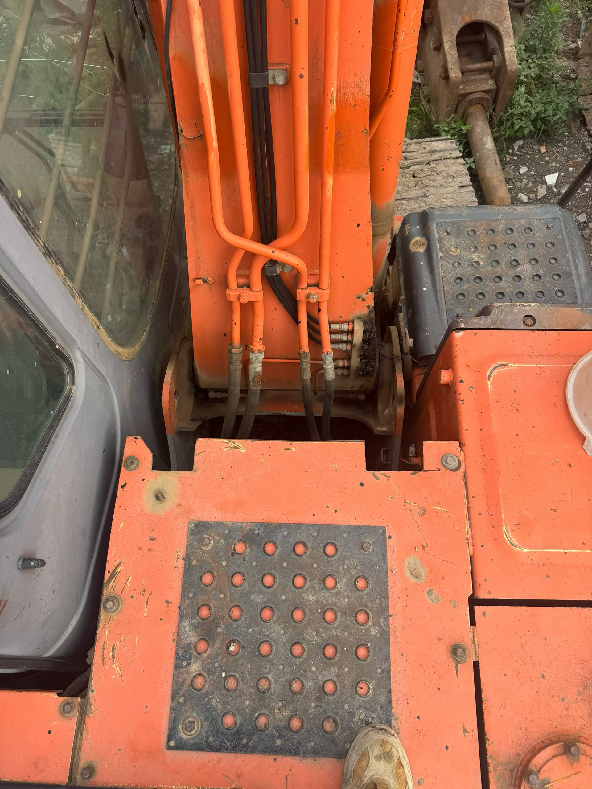 Buy Hitachi EX120-6 Used Excavator / 9 Buy Hitachi EX120-6 Used Excavator / 9