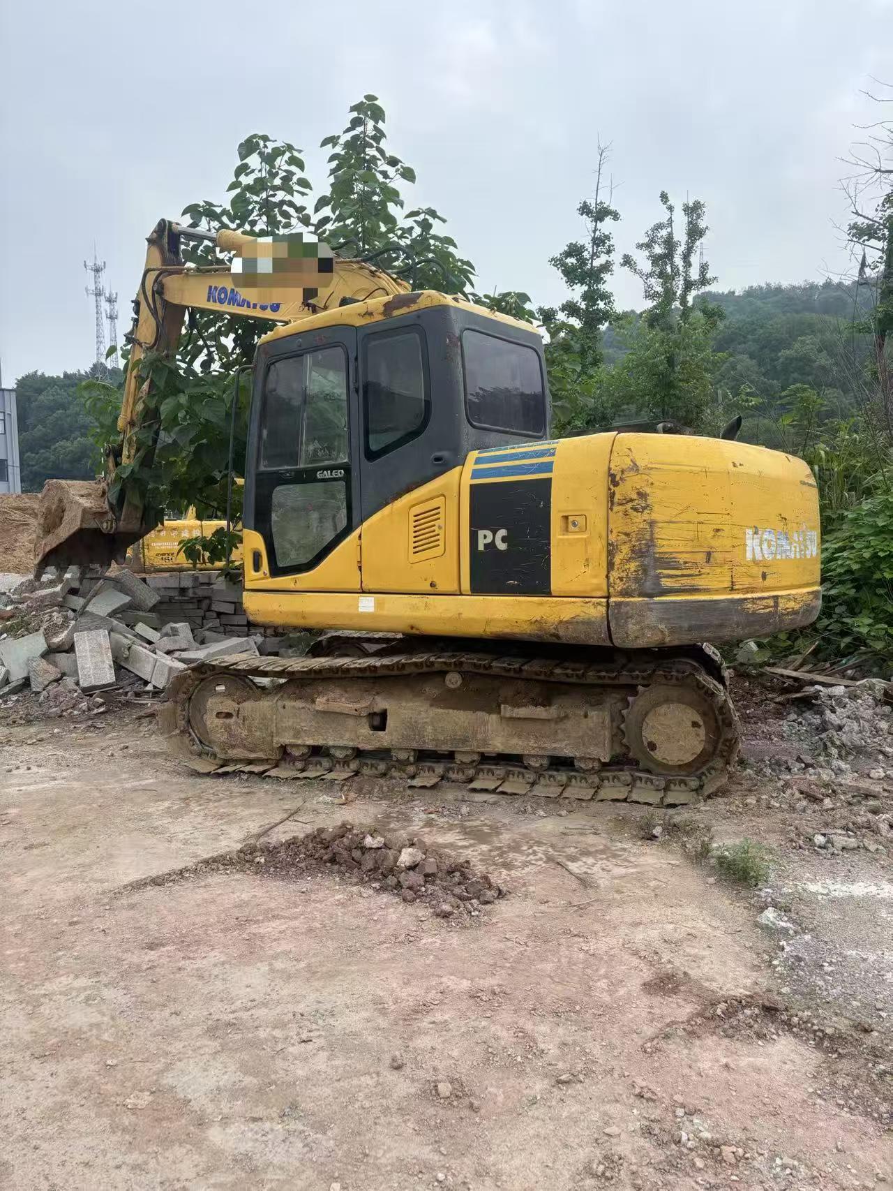 Buy Komatsu PC110-7 Used Excavator / 1