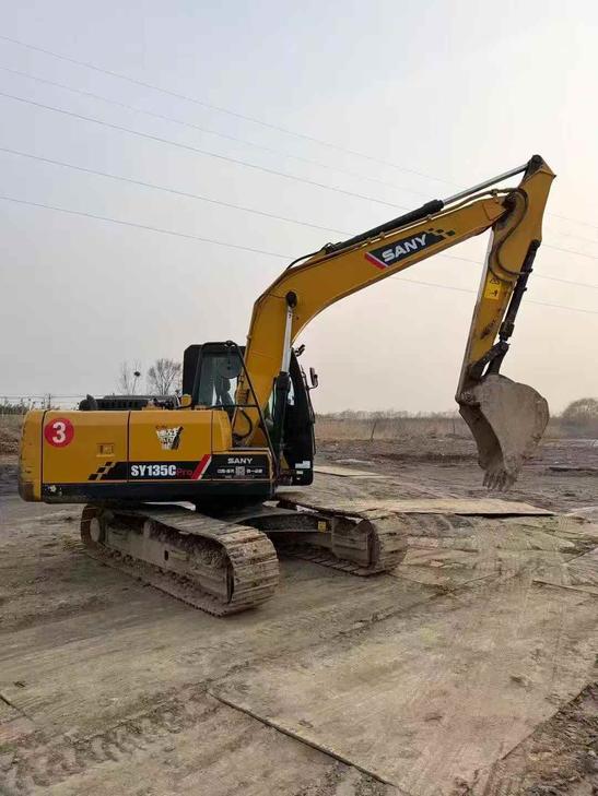 Buy Sany SY135 Used Excavator / 1
