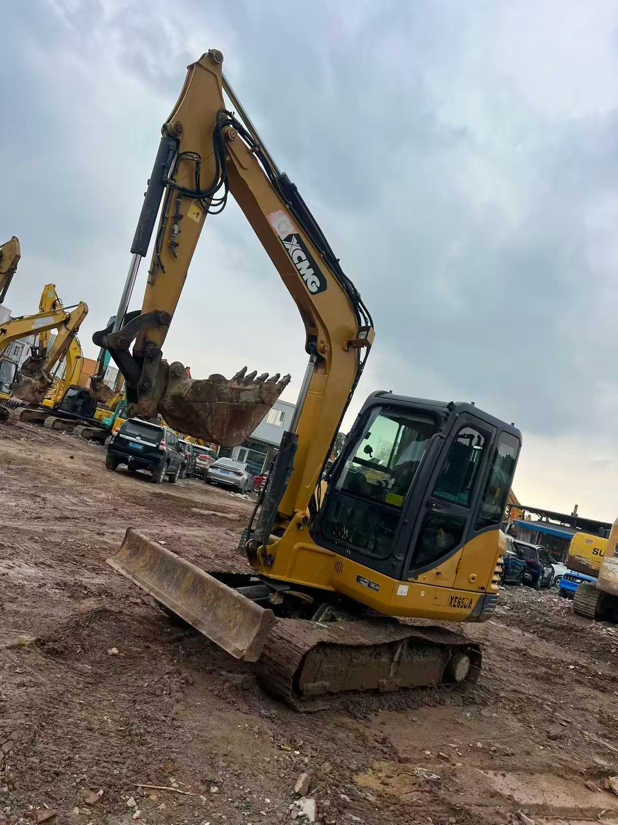 Buy XCMG XE55D Used Excavator / 1