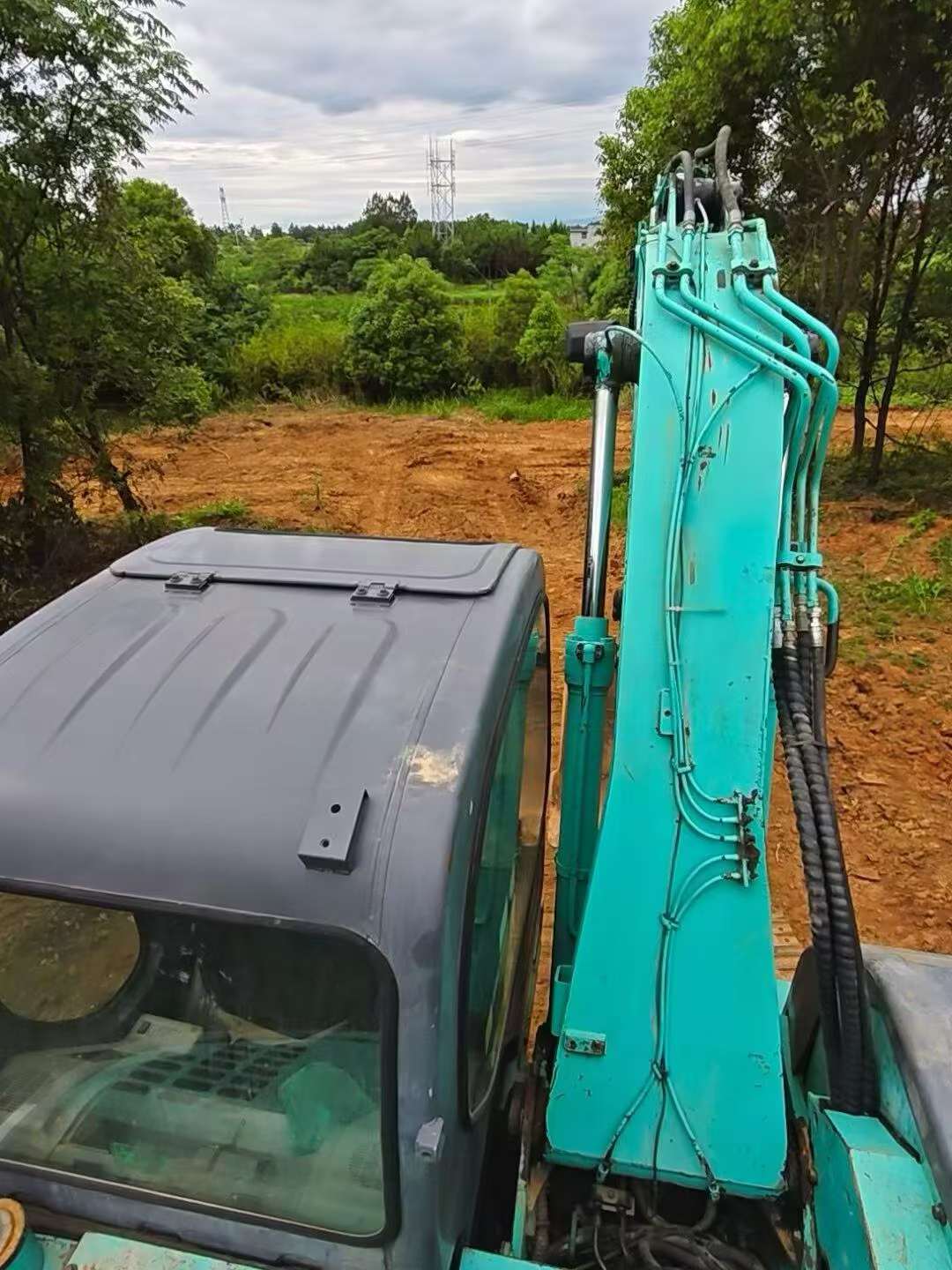 Buy Kobelco SK135 Used Excavator / 4 Buy Kobelco SK135 Used Excavator / 4