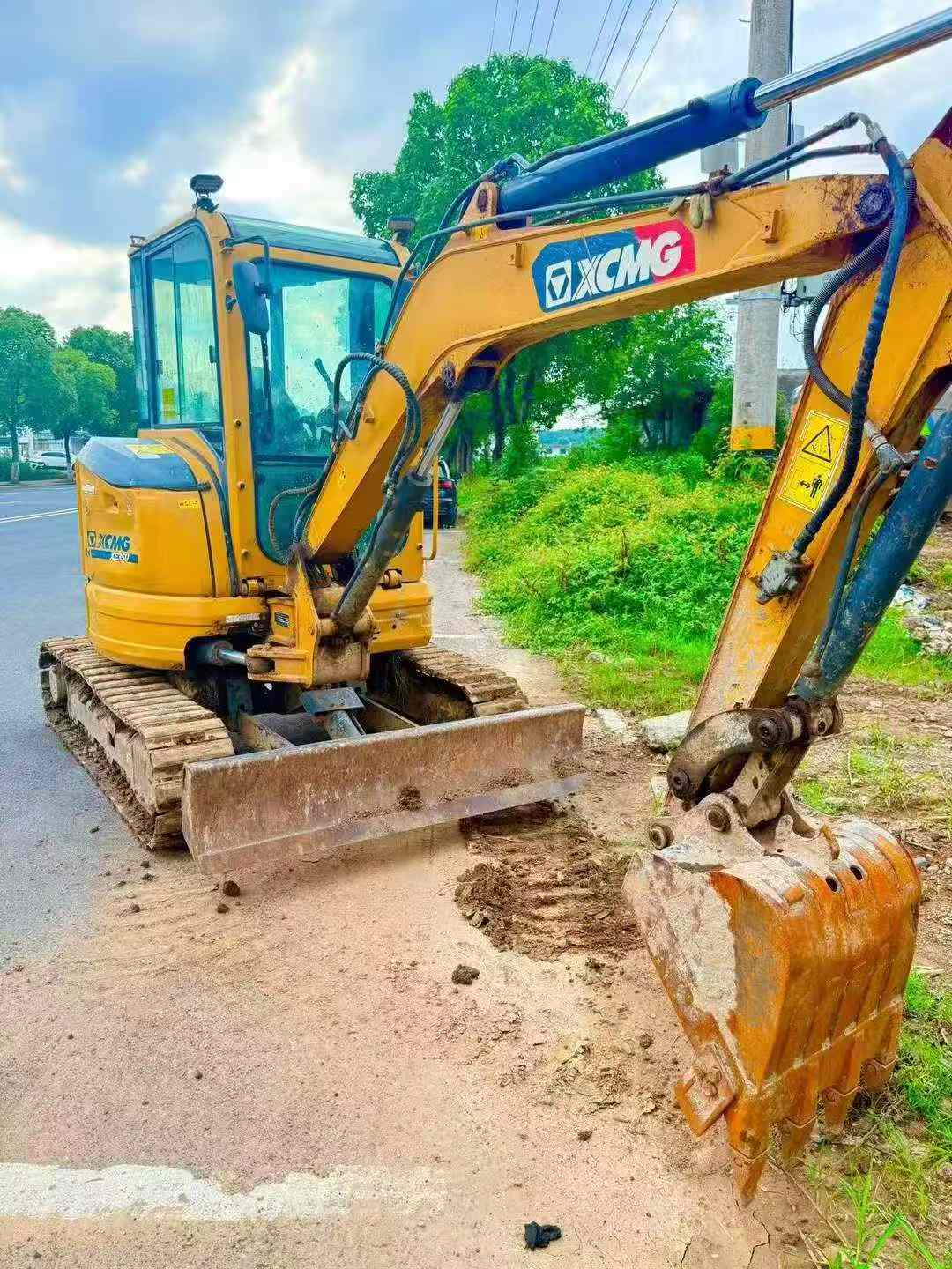 Buy XCMG XE35U Used Excavator / 3