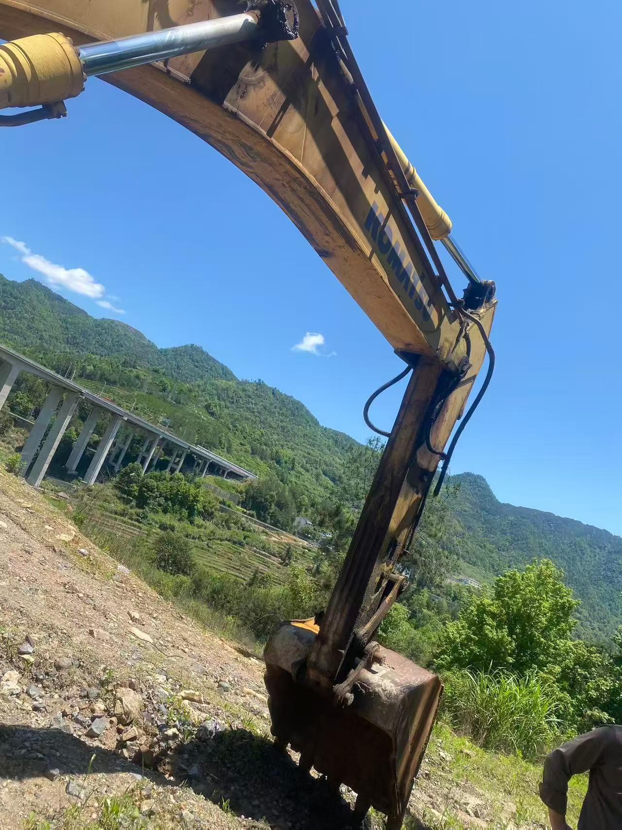 Buy Komatsu PC360-7 Used Excavator / 2