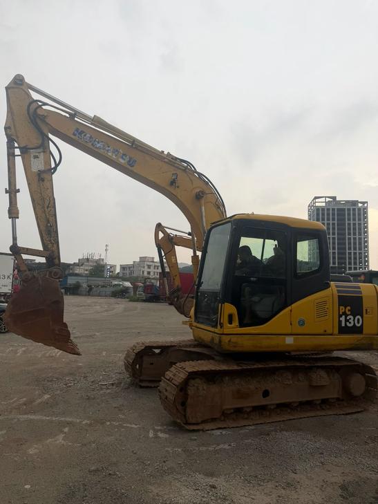 Buy Komatsu PC110-7 Used Excavator / 1