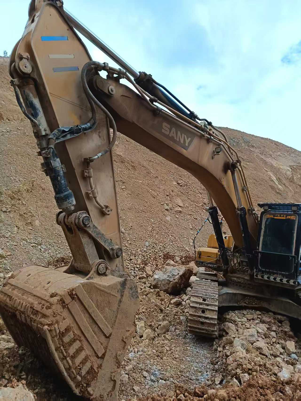 Buy Sany SY375H Used Excavator / 2 Buy Sany SY375H Used Excavator / 2
