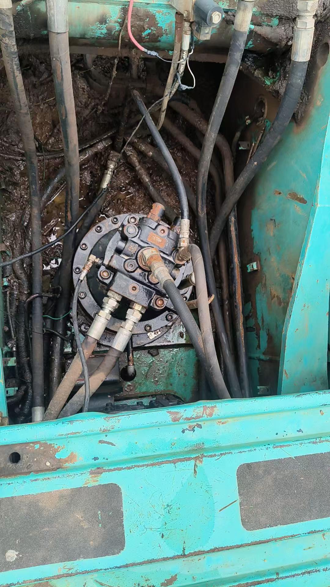 Buy Kobelco SK260 Used Excavator / 5