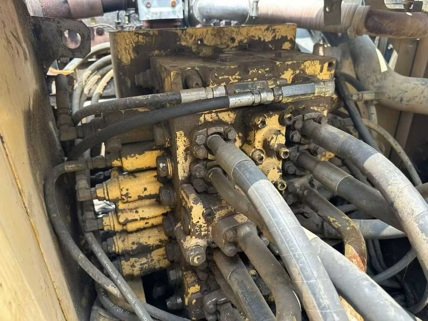 Buy Komatsu PC200-7 Used Excavator / 6 Buy Komatsu PC200-7 Used Excavator / 6