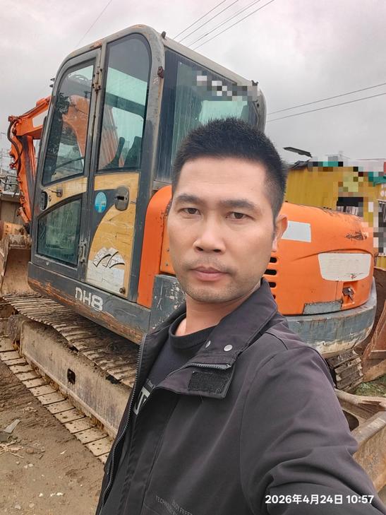 Buy Doosan DH80 Used Excavator / 1