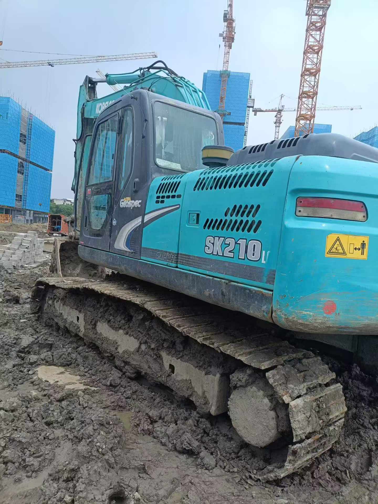 Buy Kobelco SK210 Used Excavator / 1