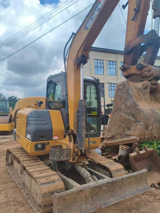 Buy XCMG XE55D Used Excavator / 1
