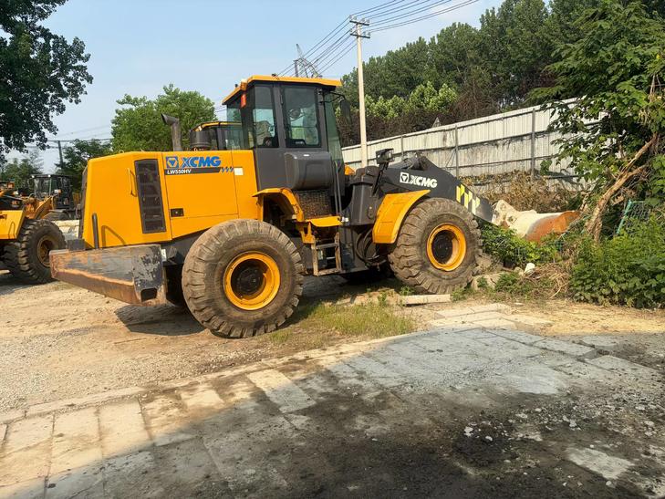 Buy XCMG LW550HV Used Loader / 1