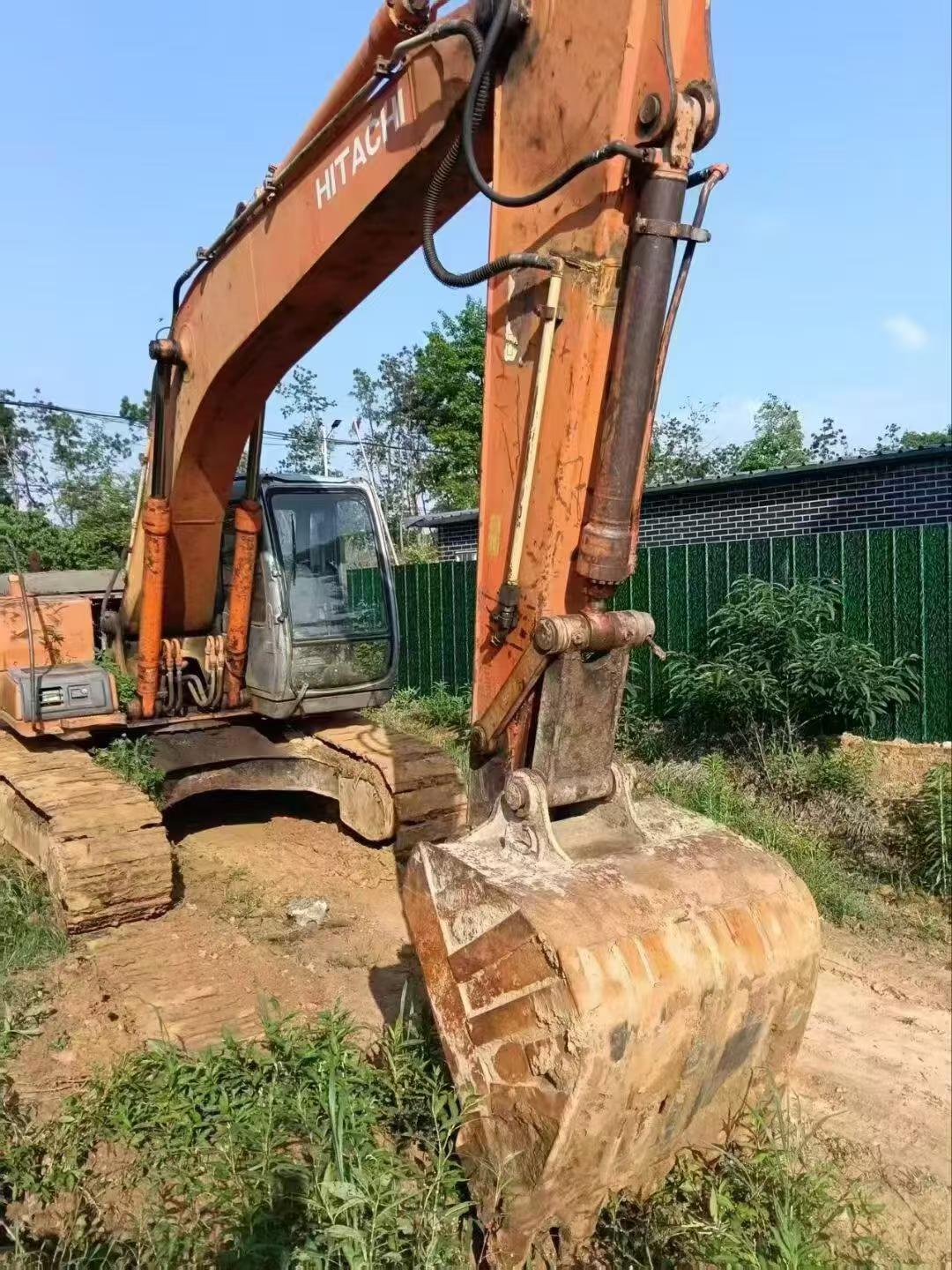 Buy Hitachi EX200-5 Used Excavator / 6 Buy Hitachi EX200-5 Used Excavator / 6