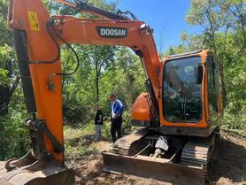 Buy Doosan DX75-10 Used Excavator / 2 Buy Doosan DX75-10 Used Excavator / 2