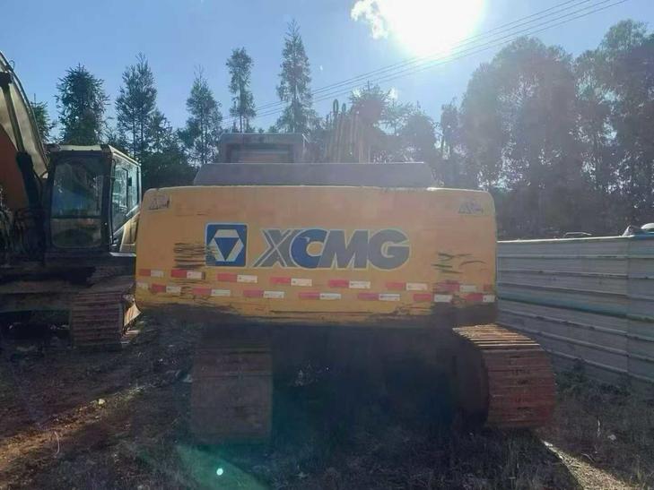 Buy XCMG XE215 Used Excavator / 1