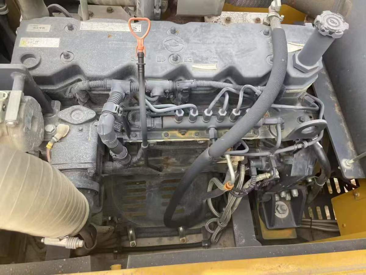 Buy XCMG XE215 Used Excavator / 9