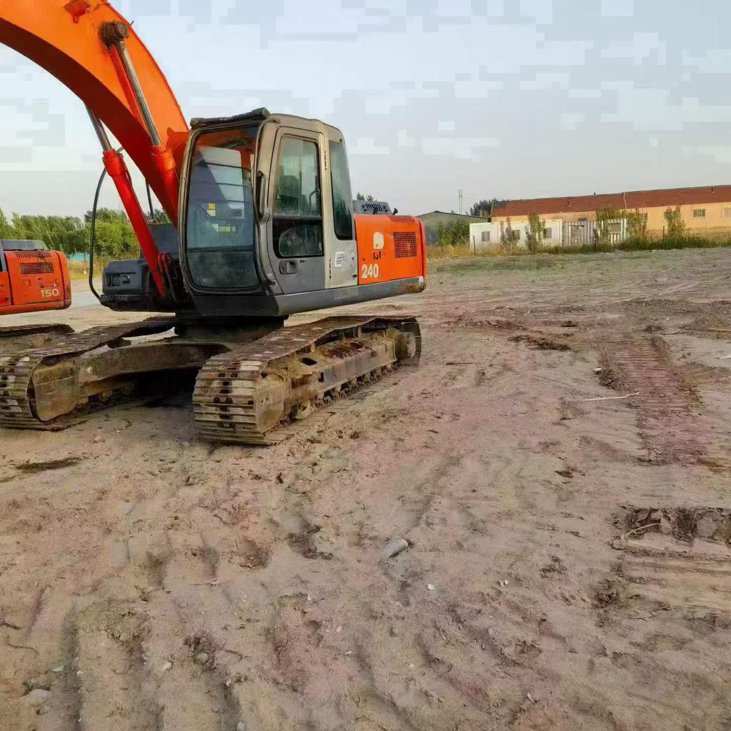 Buy Hitachi EX210LC Used Excavator / 2 Buy Hitachi EX210LC Used Excavator / 2