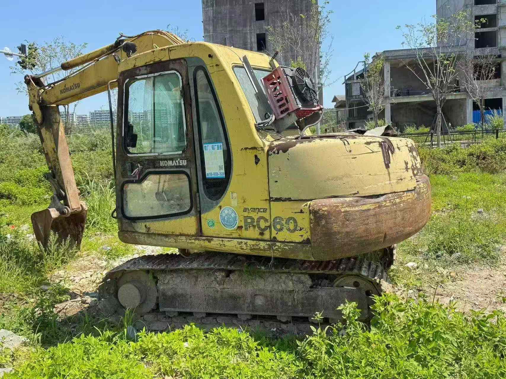 Buy Komatsu PC60-7 Used Excavator / 1