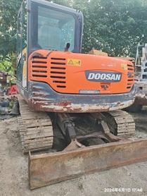 Buy Doosan DH80 Used Excavator / 3 Buy Doosan DH80 Used Excavator / 3