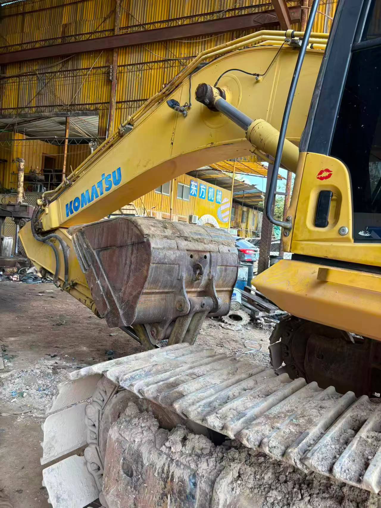 Buy Komatsu PC300-7 Used Excavator / 5 Buy Komatsu PC300-7 Used Excavator / 5