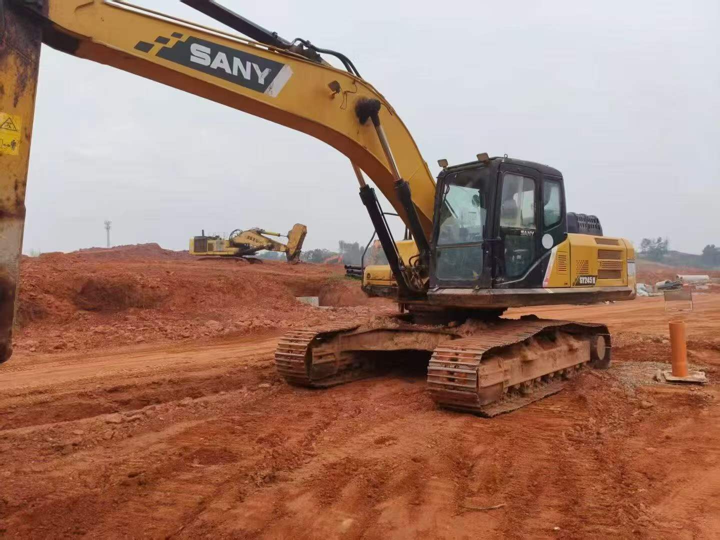Buy Sany SY245H Used Excavator / 3 Buy Sany SY245H Used Excavator / 3