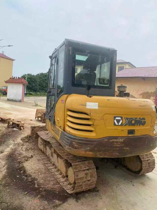 Buy XCMG XE60 Used Excavator / 1