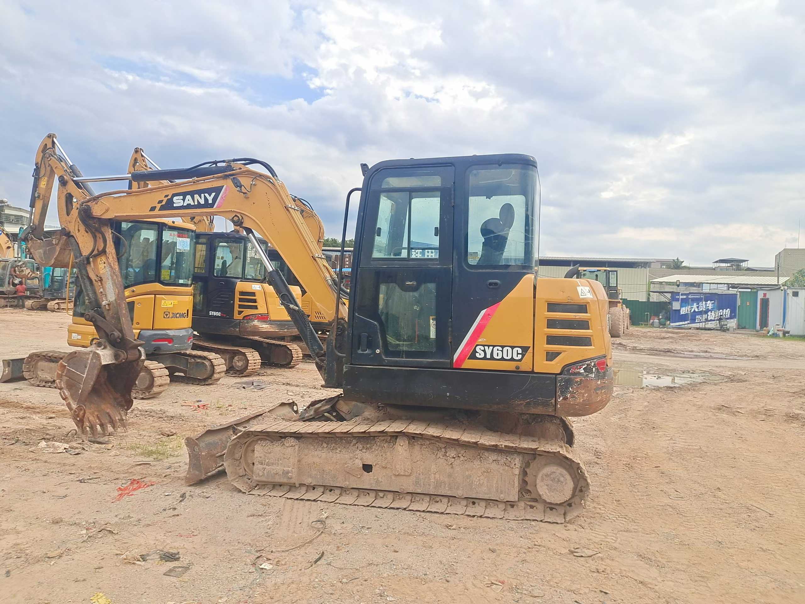 Buy Sany SY60 Used Excavator / 1