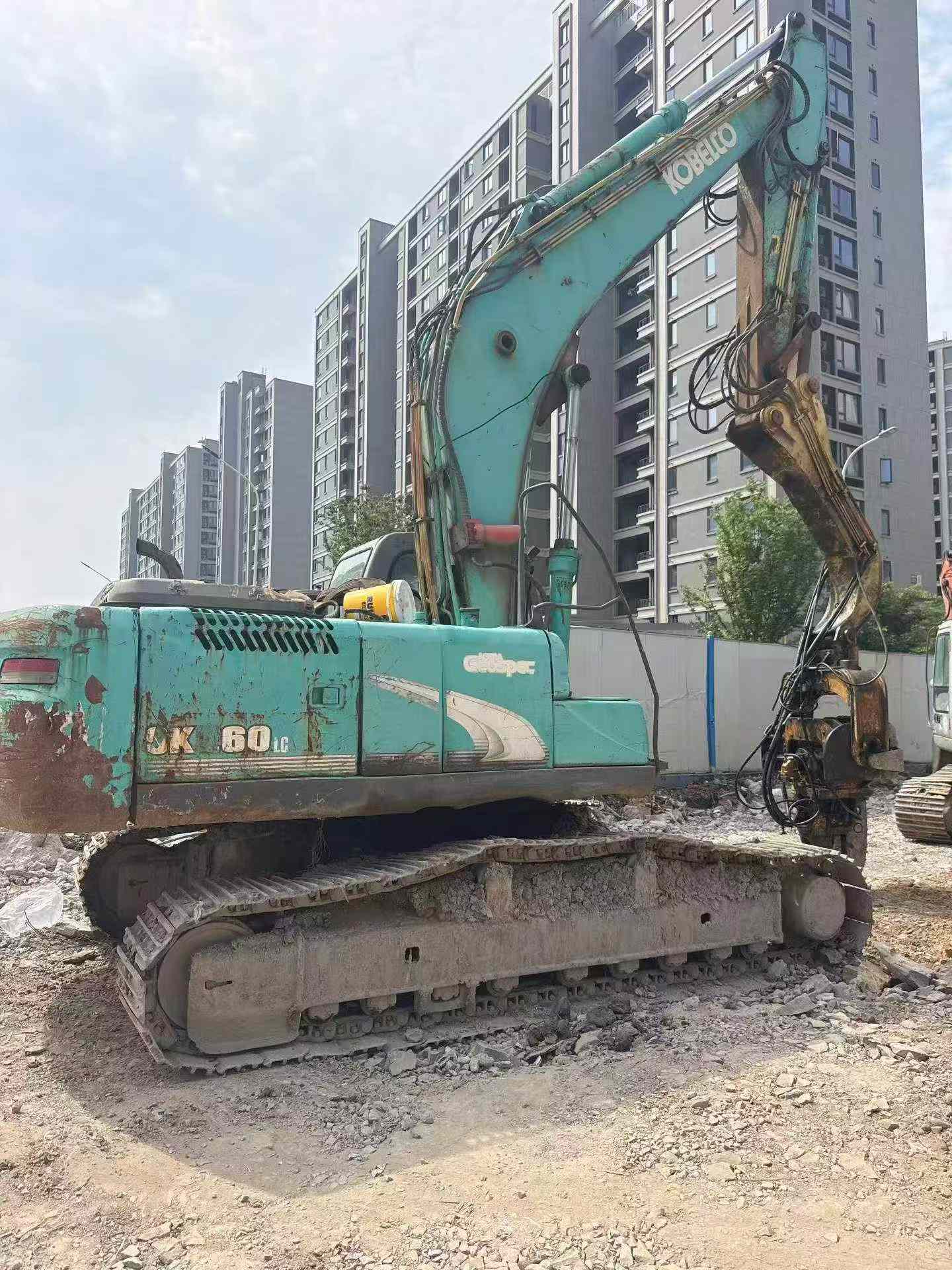 Buy Kobelco SK260 Used Excavator / 3 Buy Kobelco SK260 Used Excavator / 3