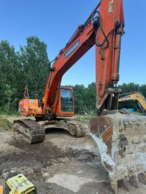 Buy Doosan DH220 Used Excavator / 2 Buy Doosan DH220 Used Excavator / 2