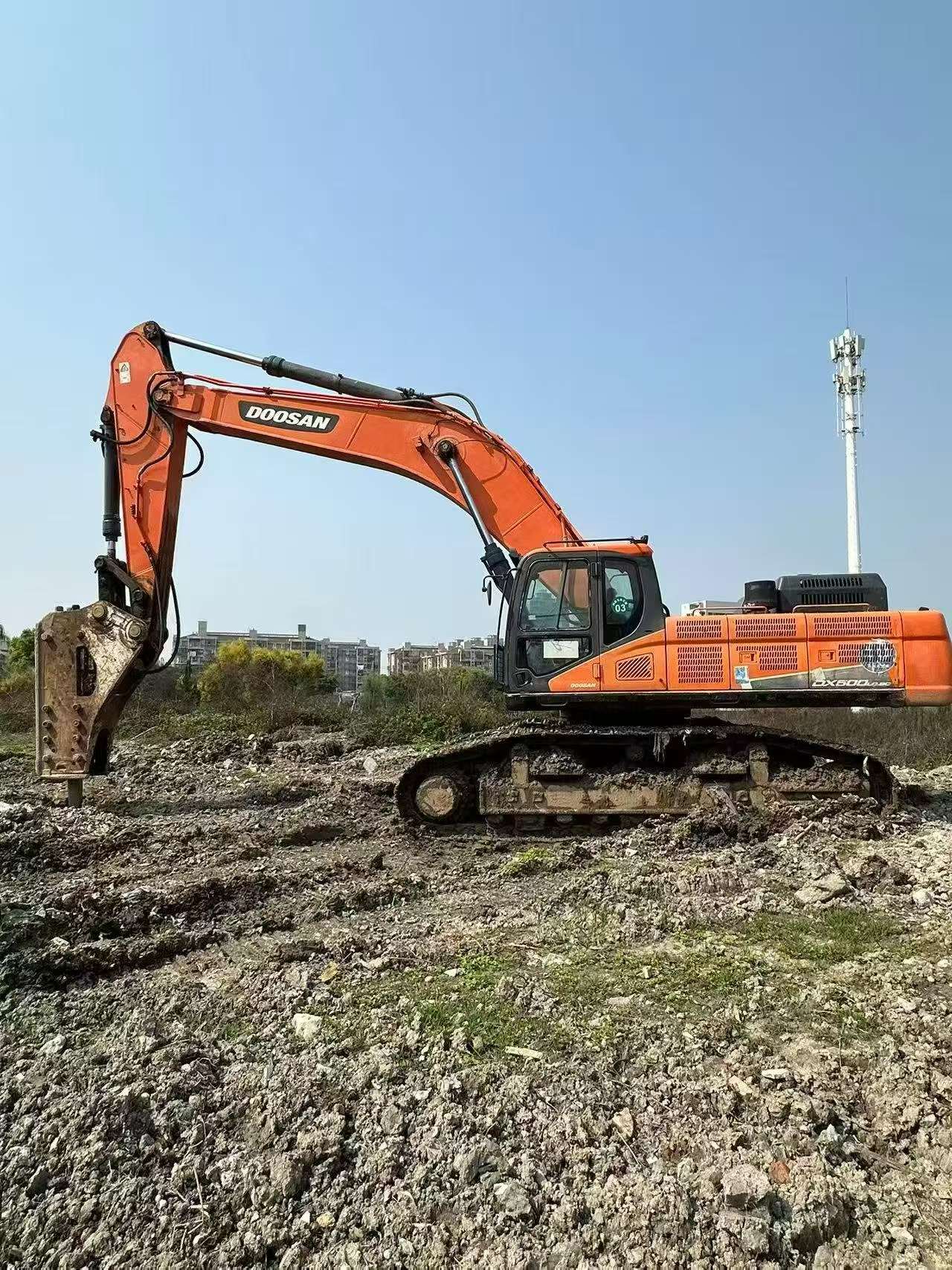 Buy Doosan DX500-SS Used Excavator / 3 Buy Doosan DX500-SS Used Excavator / 3