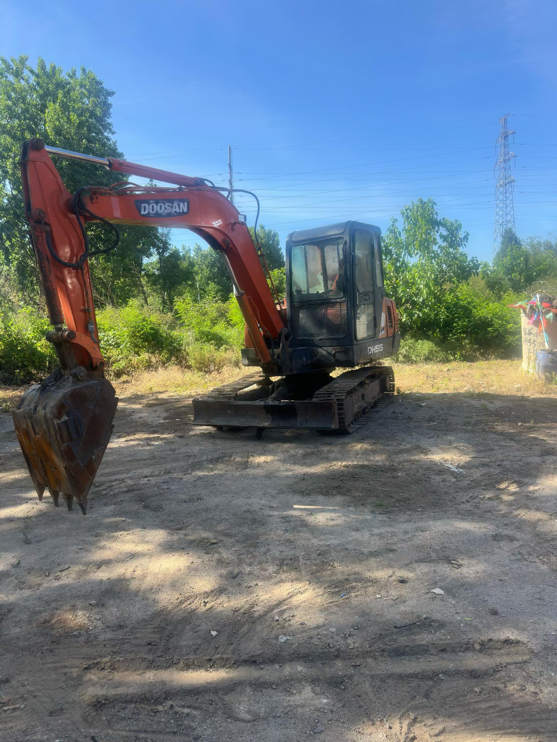 Buy Doosan DH55 Used Excavator / 1