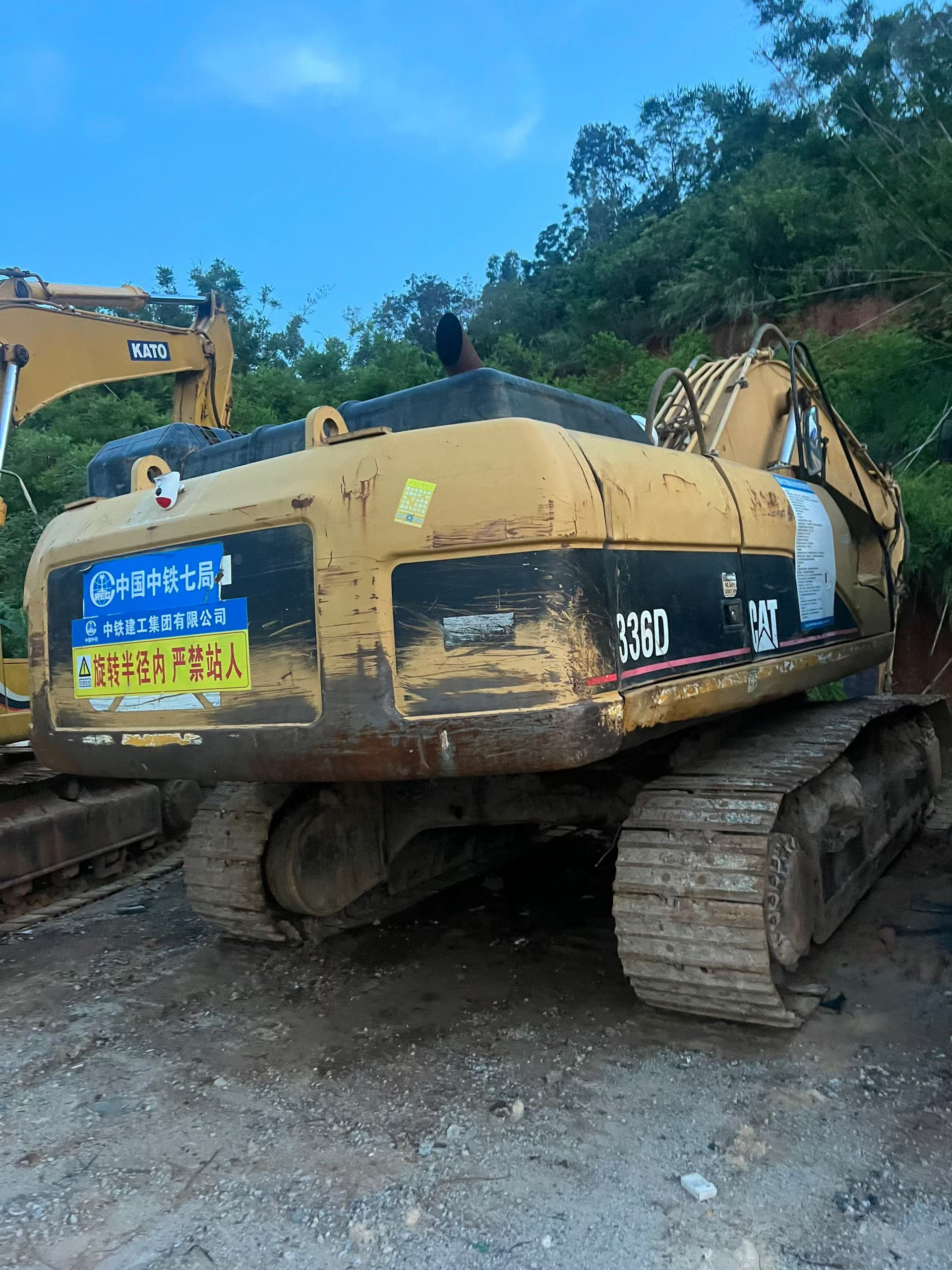 Buy Caterpillar 336E Used Excavator / 1