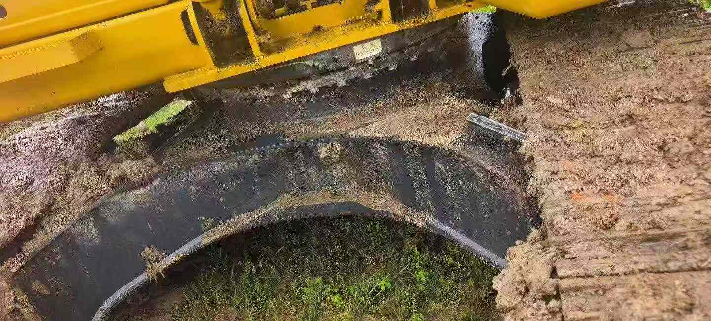 Buy Komatsu PC200 Used Excavator / 9