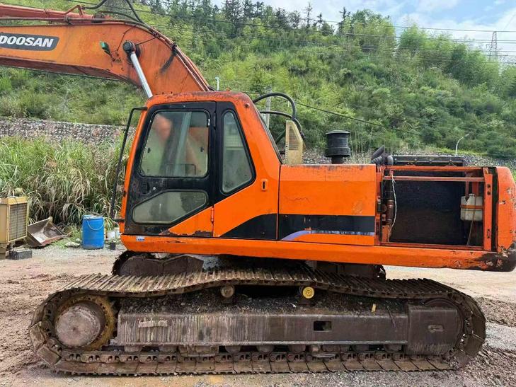Buy Doosan S300 Used Excavator / 1