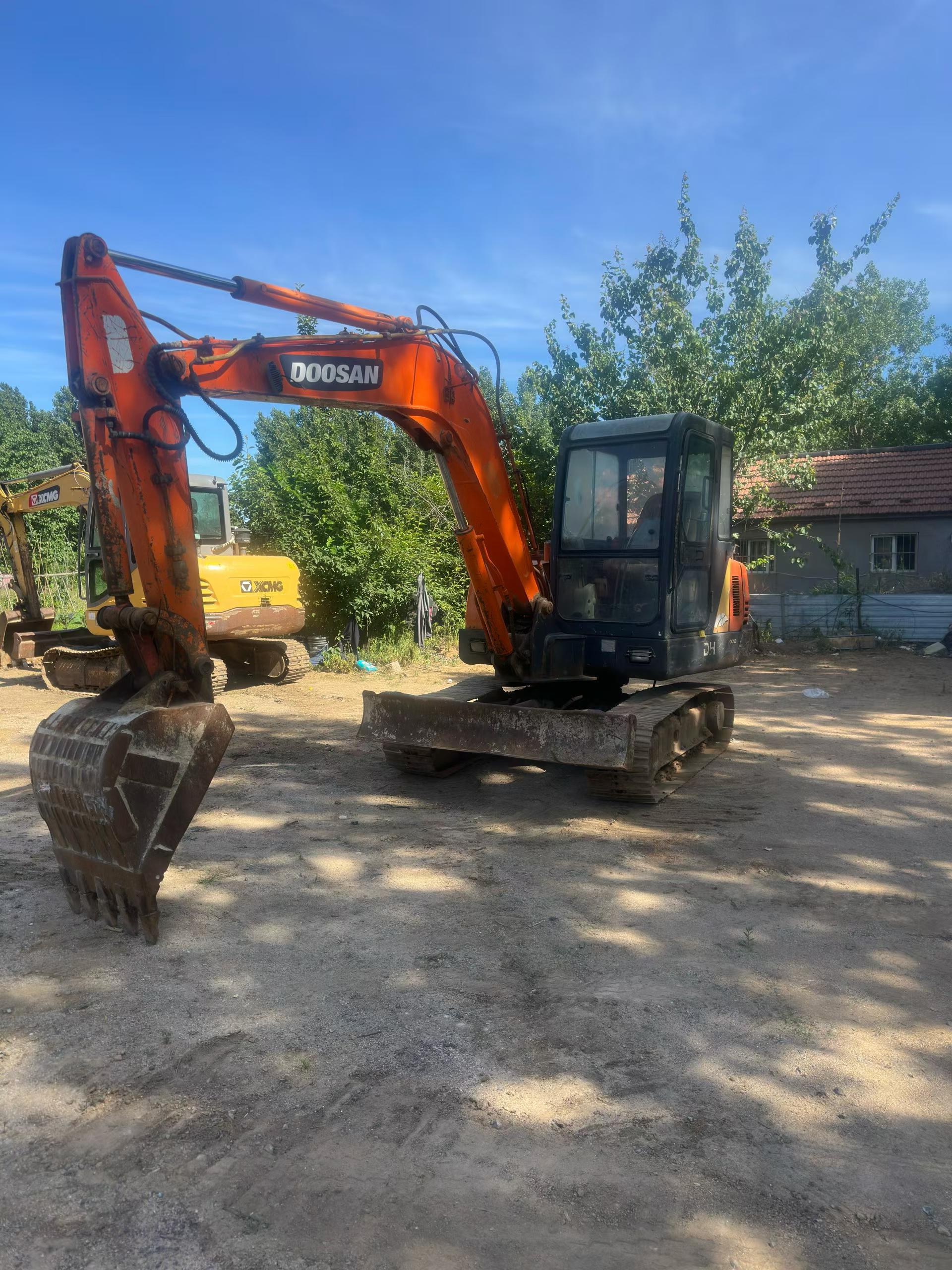 Buy Doosan DH55 Used Excavator / 1