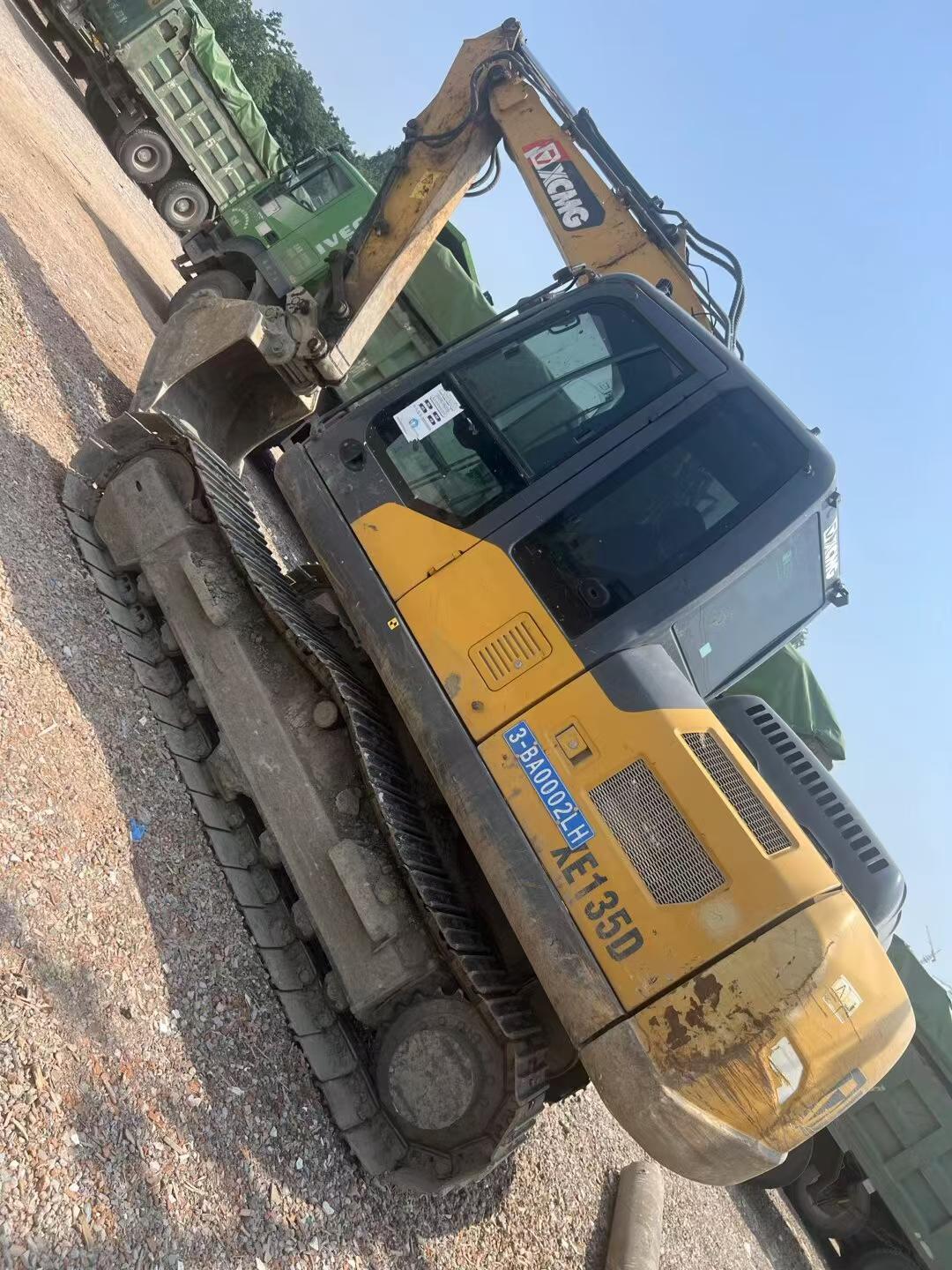 Buy XCMG XE135B Used Excavator / 2 Buy XCMG XE135B Used Excavator / 2